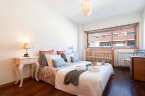 Host Wise - Homely Large Flat - Balcony